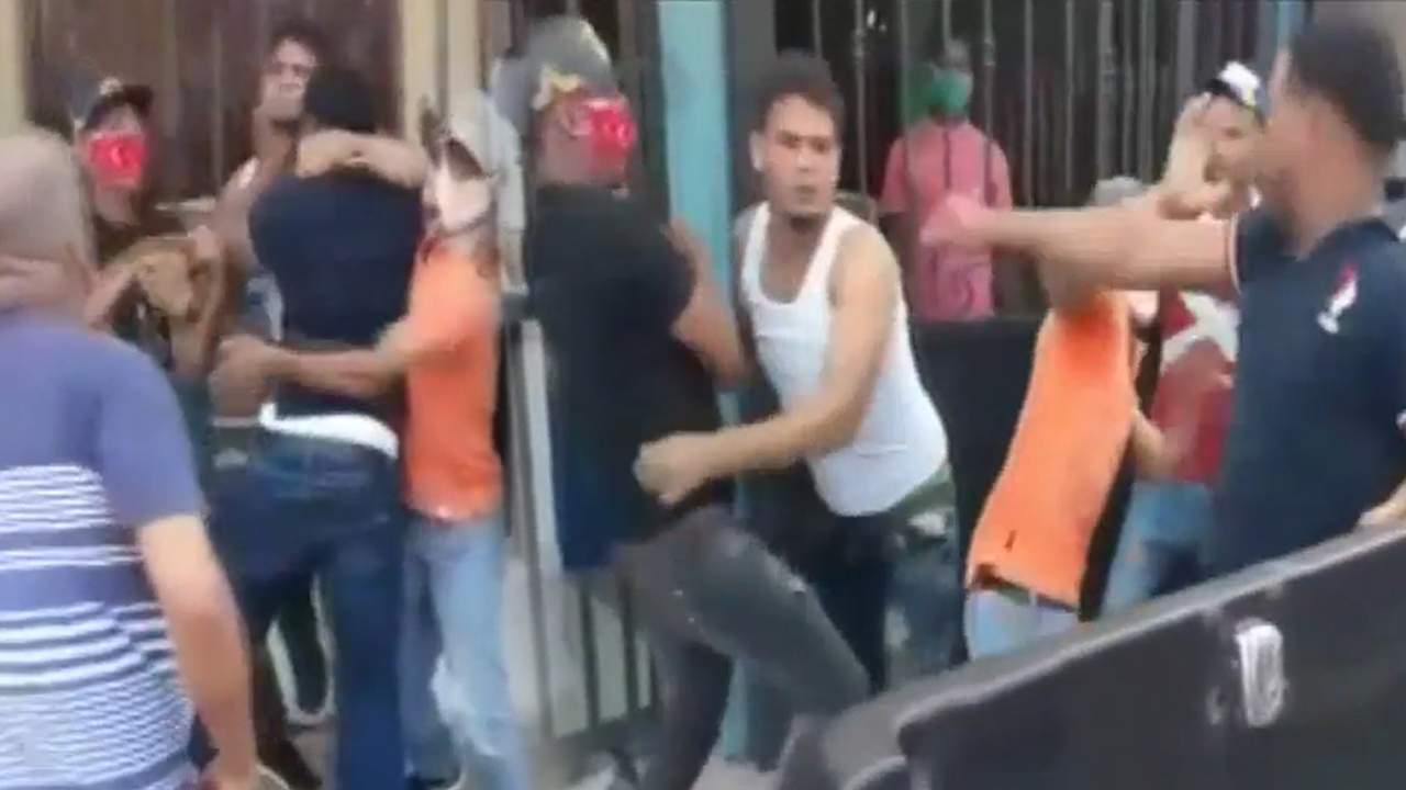 Más Detalles Sobre El Pleito De Los Hueveros