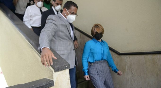 Lucía Medina Visita A Sus Hermanos Y No La Dejan Pasar