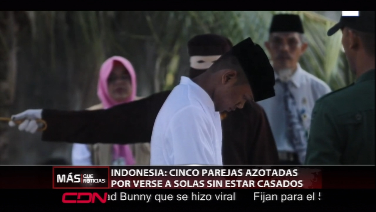 En Indonesia Cinco Pareja Fueron Azotadas En Público Por Verse A Solas Sin Estar Casados