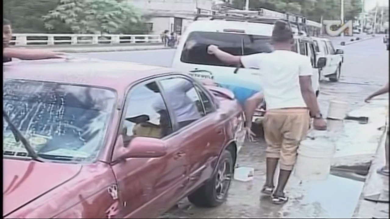Solo Será Permitido El Lavado De Vehículo Dos Veces Por  Semana