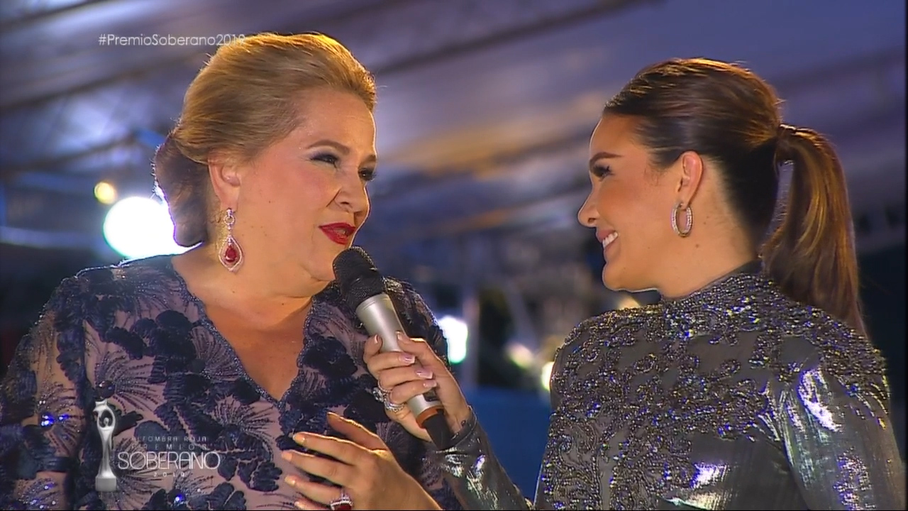 Entrevista A Jatnna Tavárez En La Alfombra Roja De  Premios Soberano 2019