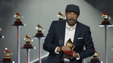 Juan Luis Guerra Gana Premio De “Mejor Canción Tropical” Con Kitipun En Latin Grammys