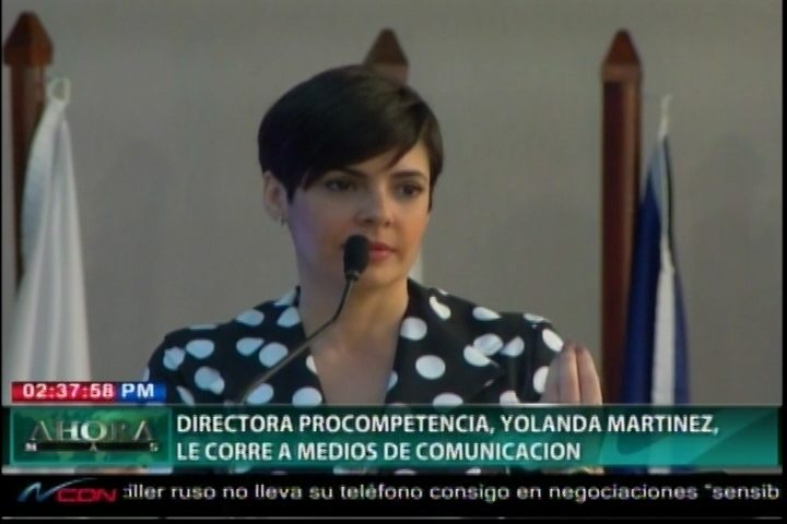 Yolanda Martínez Le Sale Corriendo A Los Medios De Comunicación