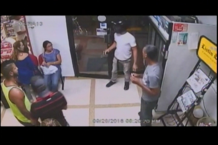 Captado En Cámara: Atraco De Película En La Farmacia Pujols