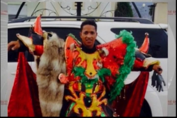 Le Dieron Un “Vejigaso” En El Carnaval Y Lo Mató De Una Estocada