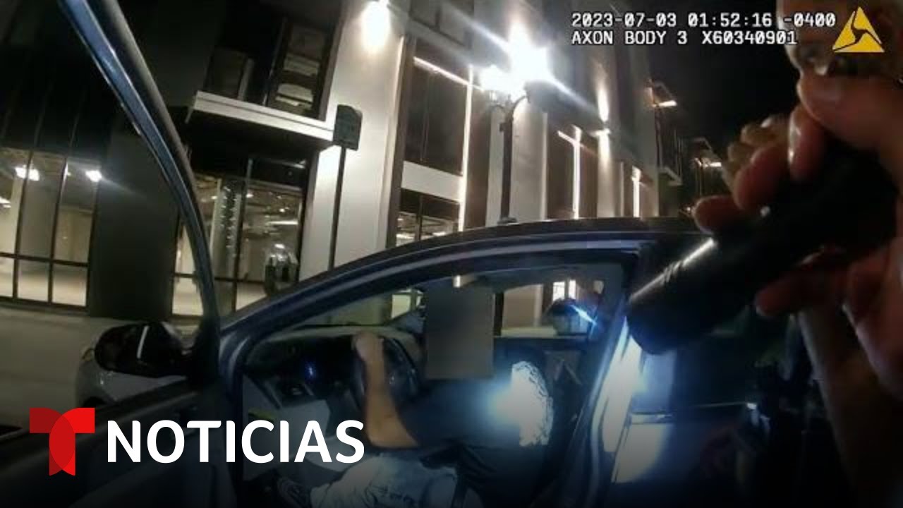 Oficial Golpea En La Cara A Una Mujer Que Cargaba A Su Bebé
