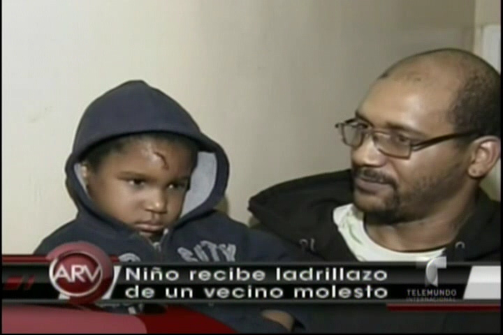 Niño Recibe Ladrillazo De Un Vecino Molesto #Video