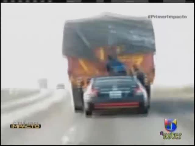 Ladrones Intentan Robar Camion Al Estilo De Películas #Video