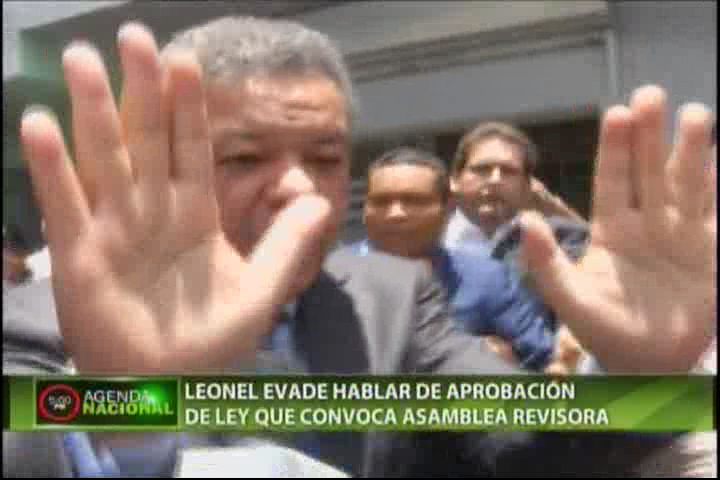 Leonel No Quiere Quiere Hablar Con La Prensa Y Se Lleva Por Delante A Los Periodistas #Video