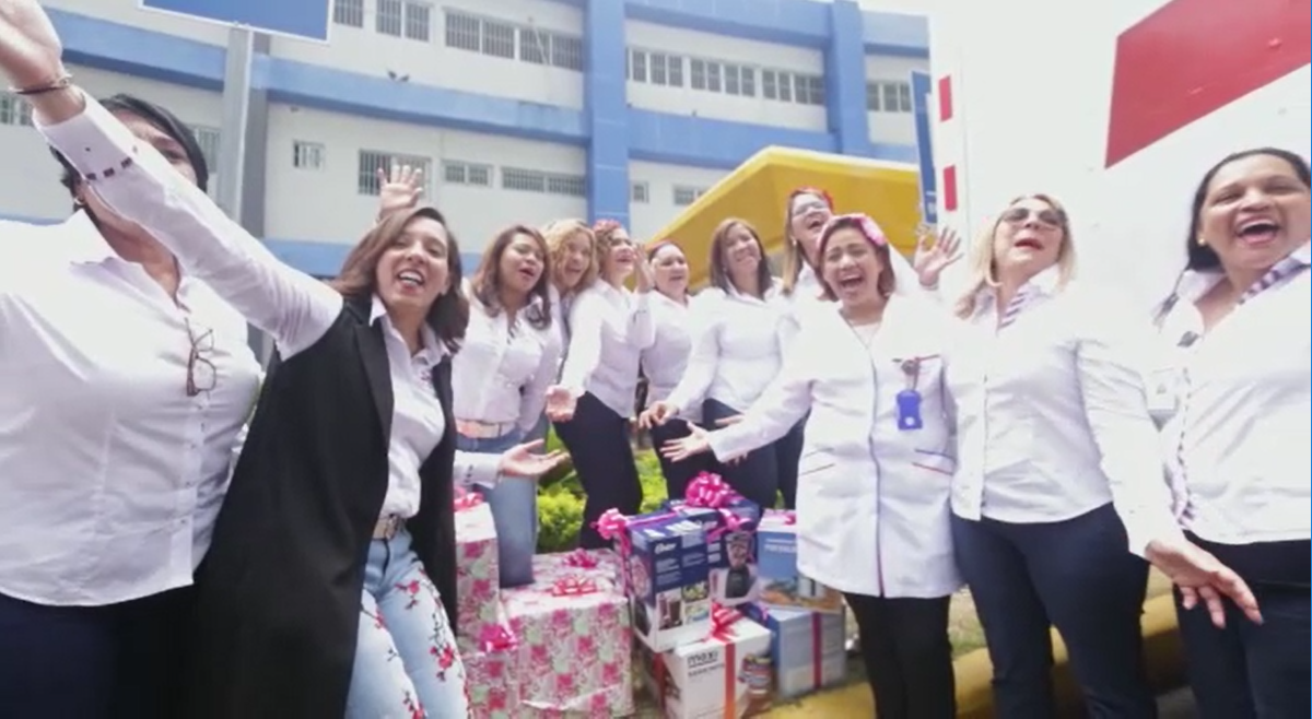 Plan Social Celebra Día De Las Madres Con Parturientas De La Maternidad De Los Mina