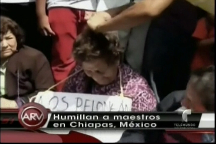 Humillan A Maestros Cortándoles El Pelo En Chiapas, México