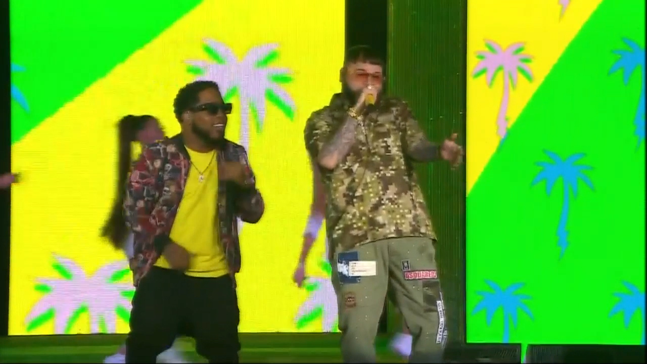 Maniquí Remix En Los Premios Heat 2019