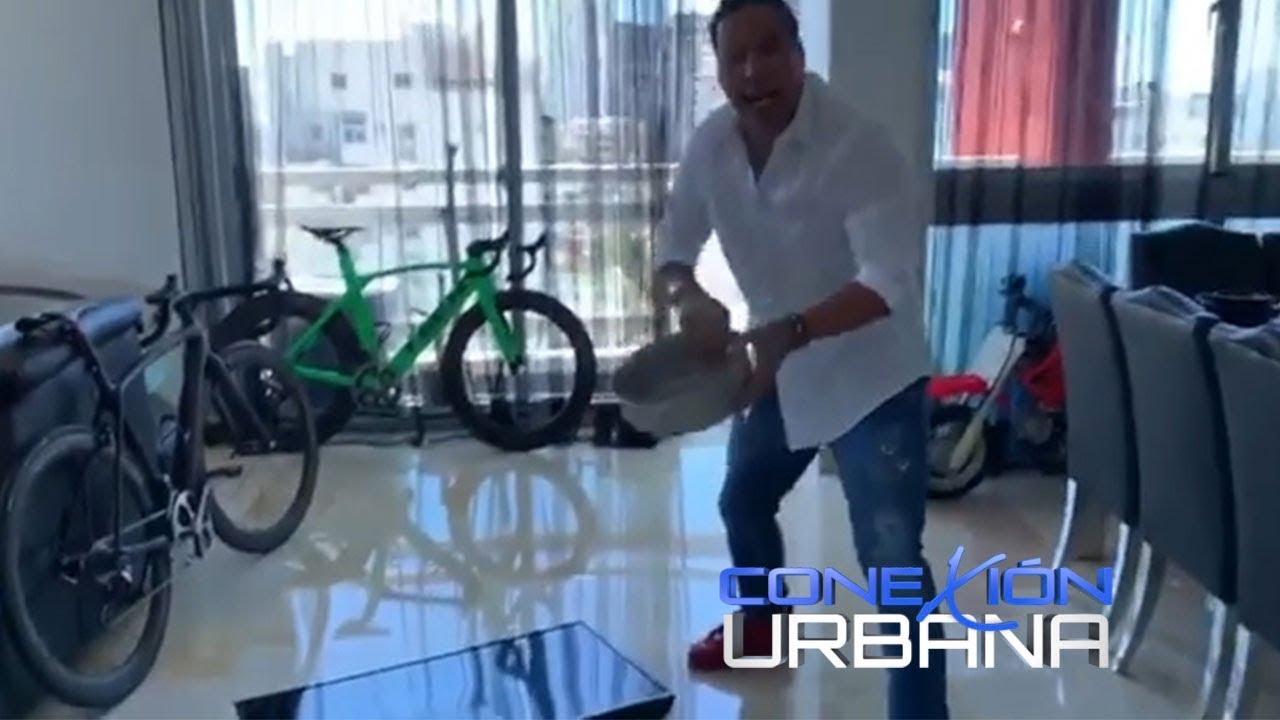 Cristian Casablanca Le Entra A Pailazos A Un Televisor