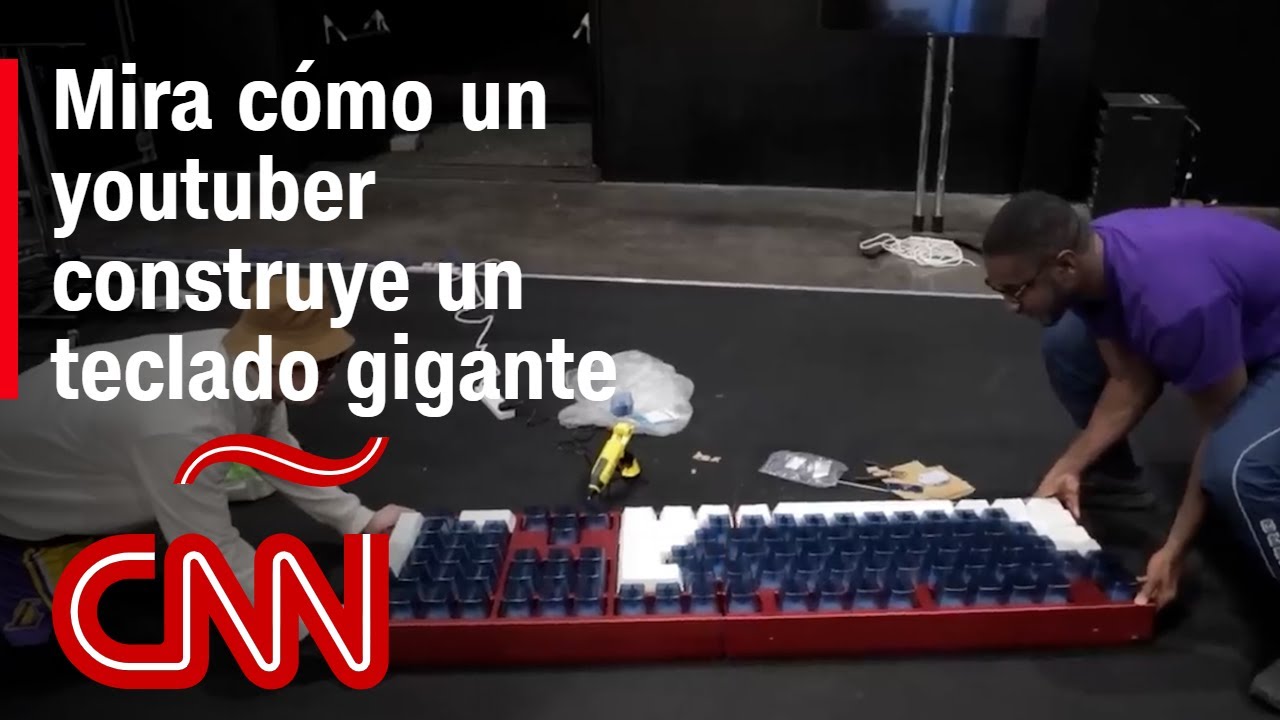 Youtuber Gasta $14.000 Dólares En Construir Un Teclado Más Alto Que Un Humano