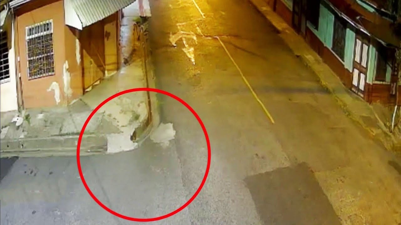 Supuesta Sombra Atemoriza A Habitantes De Un Pueblo En Costa Rica A La Medianoche | Al Rojo Vivo