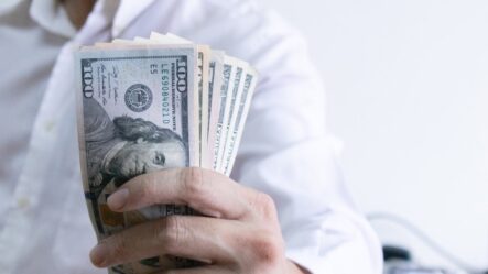 Ganar 100,000 Dólares En EE.UU. No Alcanza, Según Un Estudio