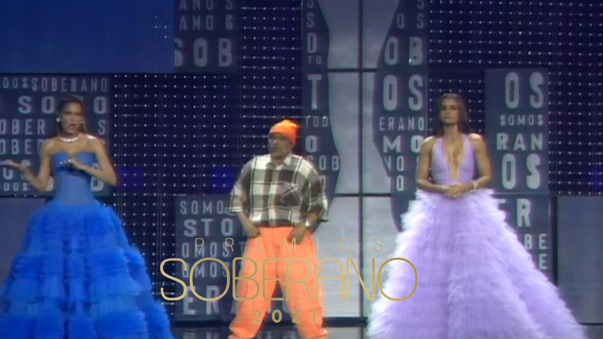 Miguel, Clarissa Y Caroline Presentan El Soberano Con Este Stand Up