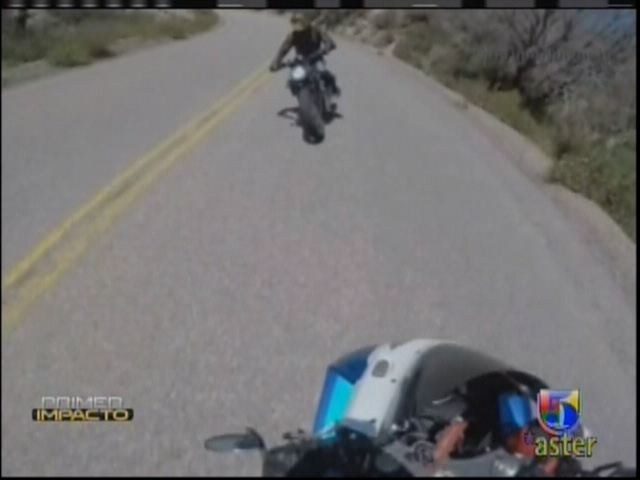 Motociclista En Sentido Contrario Choca Con Otro A Alta Velocidad #Video