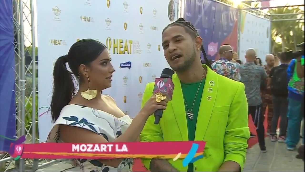 Vestido Del Color De La Esperanza Llega  Mozart La Para A La Alfombra Roja De Los Premios Heat 2019