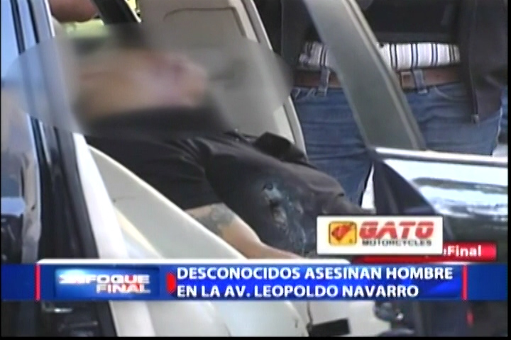 ¡IMAGENES FUERTE! Desconocidos En Una Moto Asesinan Un Hombre E Hieren A Una Mujer En La Ave. Leopoldo Navarro