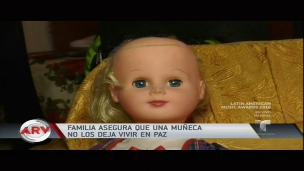 Una Familia En Perú Asegura Que Su Vida Se Convirtió En Una Pesadilla Por Una Muñeca Que No Los Deja Vivir En Paz