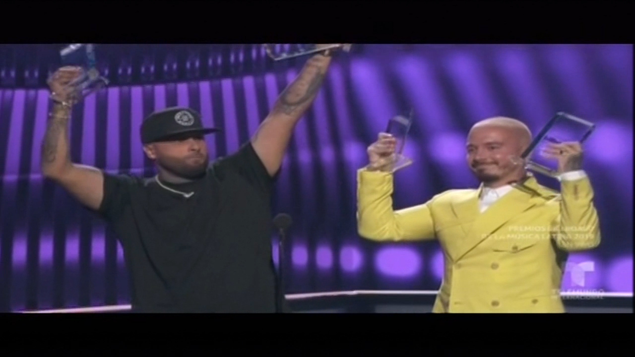 Mejor Canción Del Año AirPlay “Nicky Jam & J Balvin Con Su Tema “X”