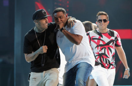 Presentación De Nicky Jam, Arcangel Y Zion En Premios Juventud