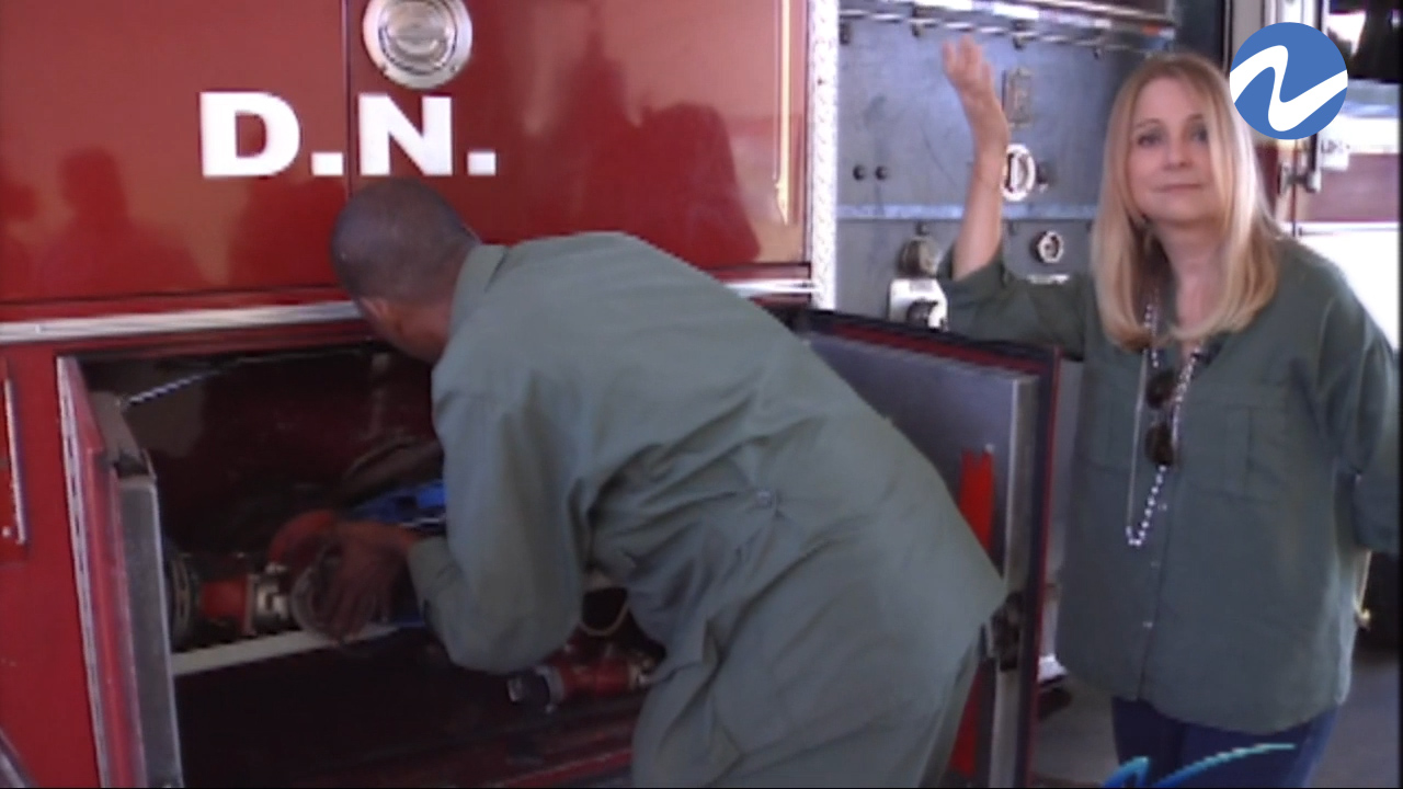 Nuria Piera – Collage De Reportajes Especiales: Bomberos DN