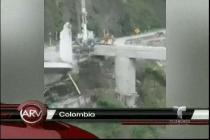 ¡Por Poco! Dos Obreros Se Salvan De Morir Aplastados Por Una Grúa En Colombia