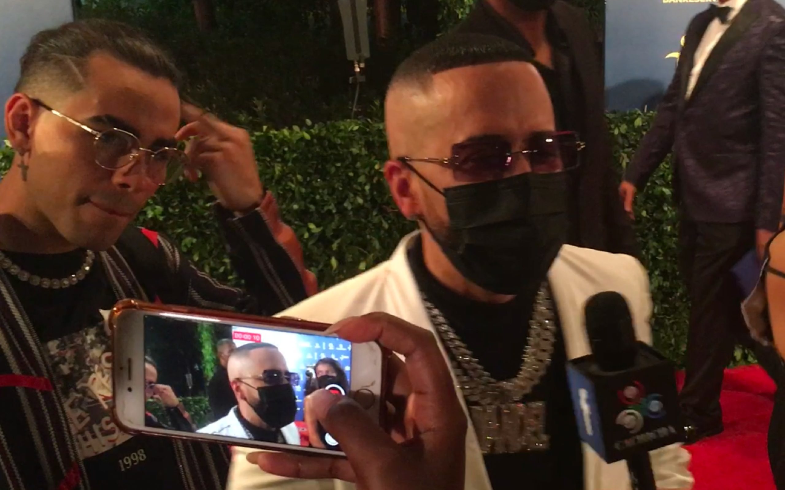 Yandel Junto A Su Hijo Dice Cómo Se Siente Con Los Dominicanos