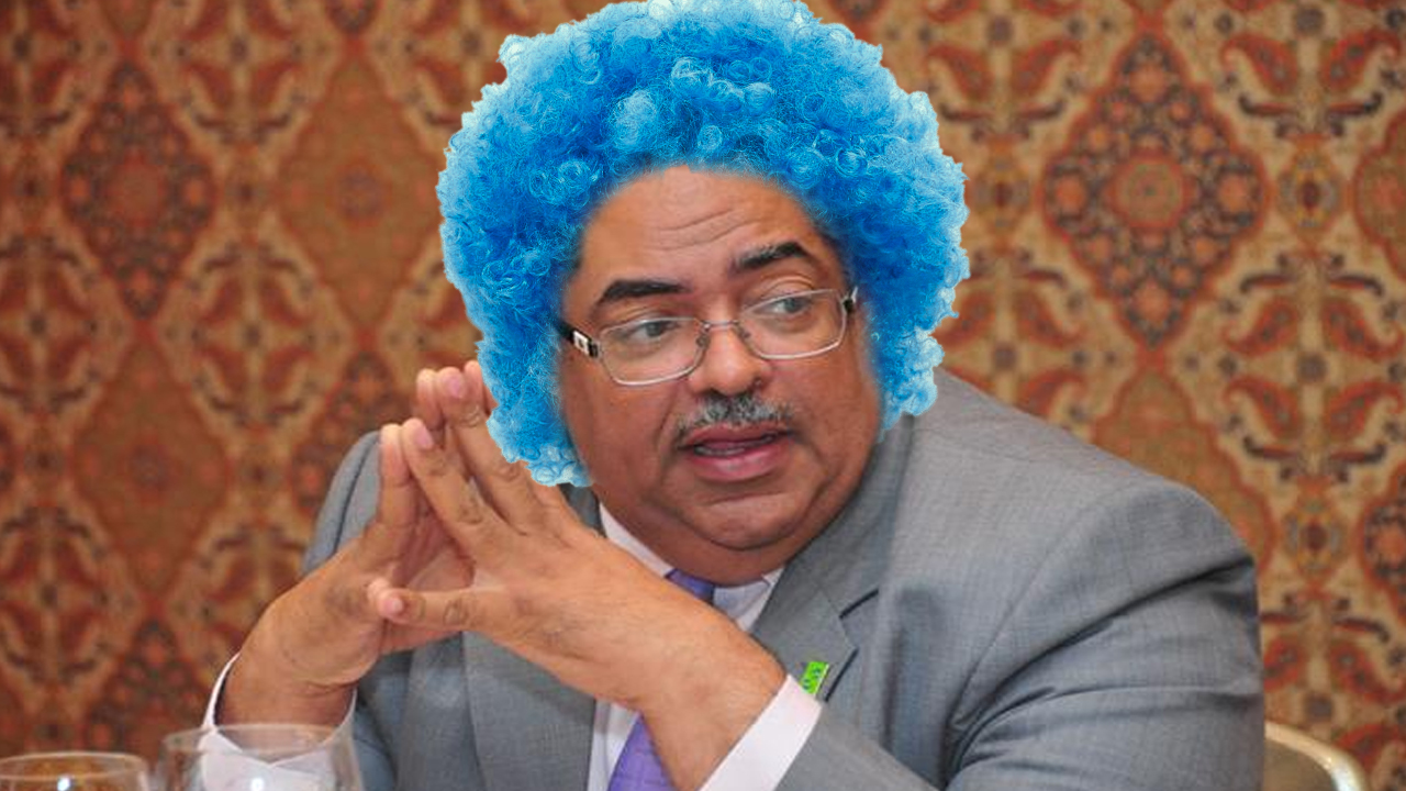 Llaman Payaso, Charlatán E Irresponsable Al Director Del Servicio Nacional De Salúd (SNS)