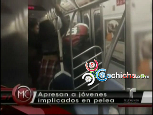 Se Arma Pleito En El Metro De New York Por Mujer Hostigadora @AlRojoVivo