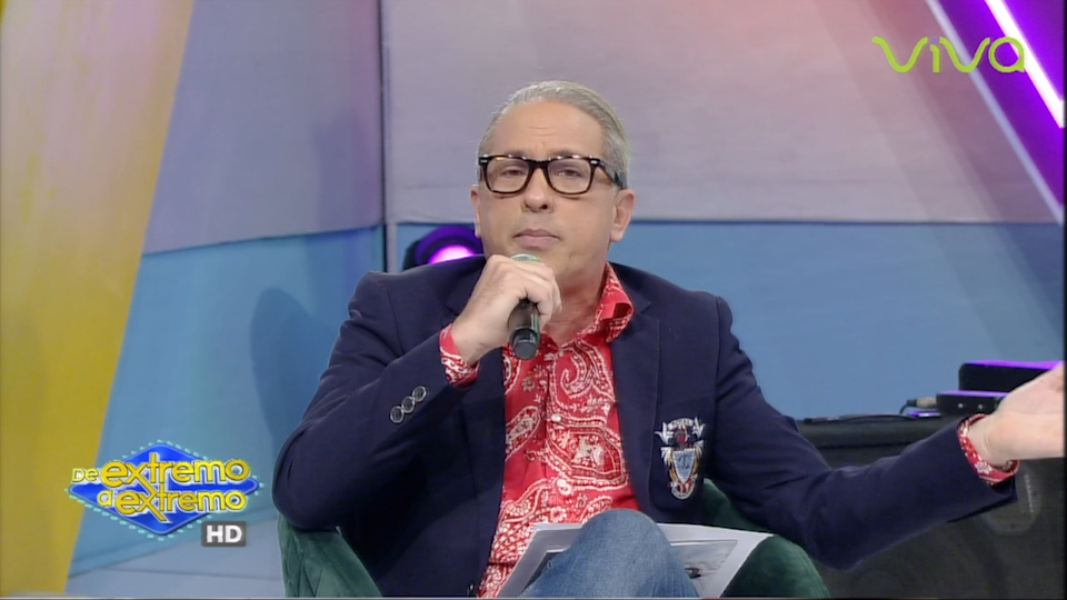 Alex Macias Se Riega Y Le Dice De Todo A Policía Que Detuvo Pareja De Hombres Por Besarse Dentro De Su Vehículo