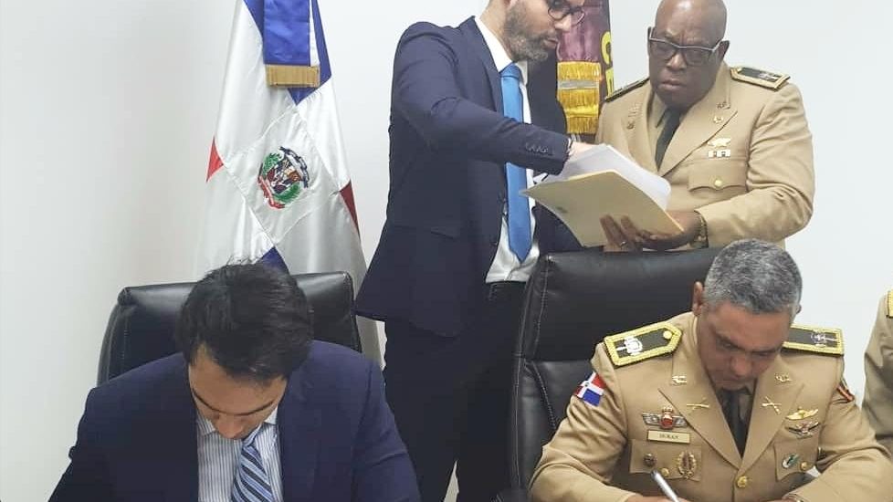 Phillip Morris Dominicana Y CESFRONT Firman Acuerdo Para Erradicar Comercio Ilícito De Tabaco