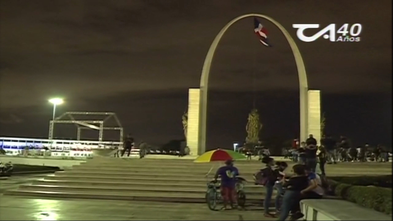 Los Últimos Pormenores Desde La Plaza De La Bandera