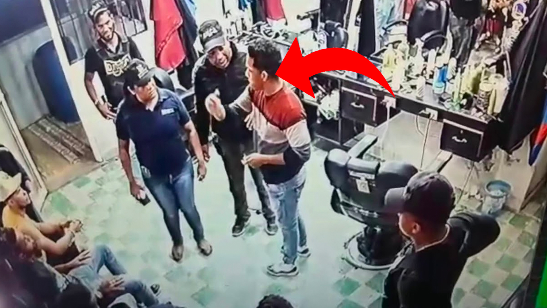 Integrante De La Policía Revela Lo Que Hacen Los Agentes Cuando Encuentran Droga