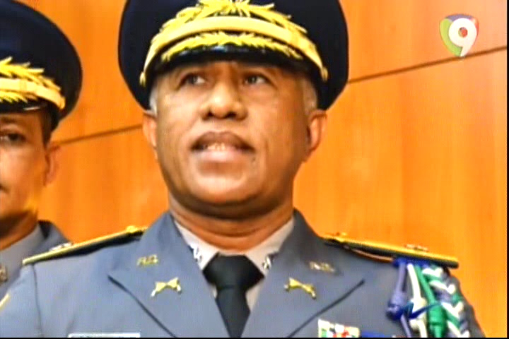 Asistente De Ex Jefe De La Policia Quiere Presentar Pruebas Y Termina Mas Enrredado #Video