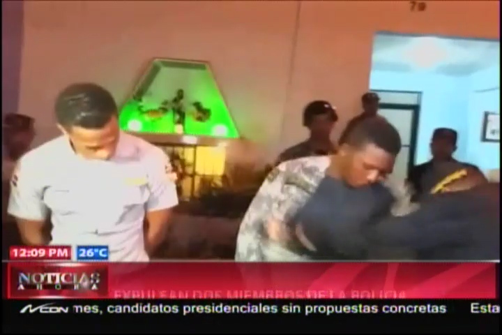 Expulsan Dos Miembros De La PN En San Juan De La Maguana