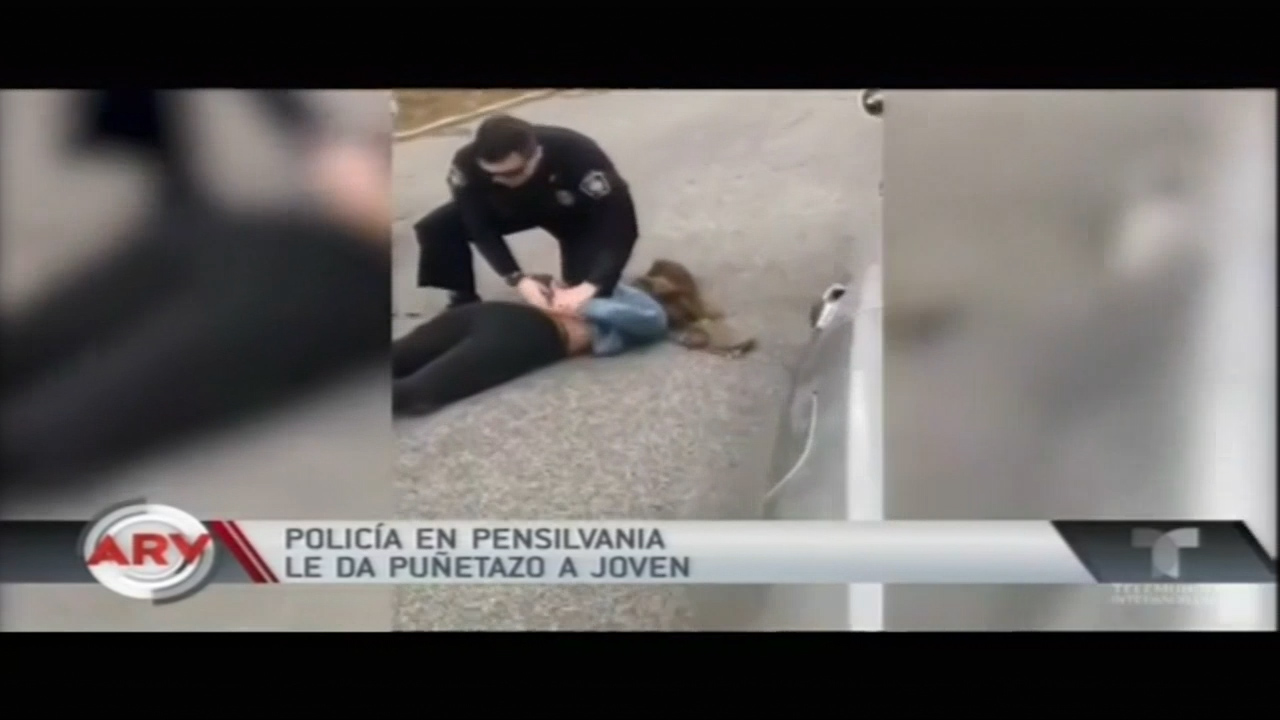 Policía En Pensilvania Le Da Puñetazo A Joven