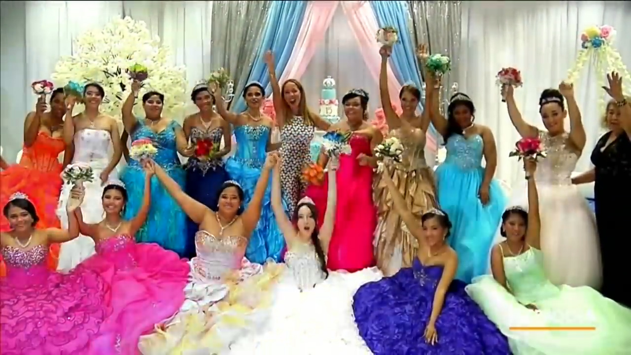 Puertorriqueñas De Escasos Recursos Celebraron Sus Fiestas De Quince