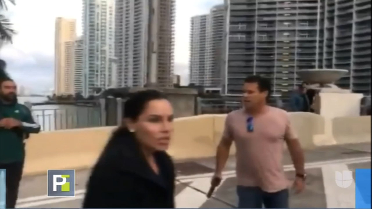 Problemas Legales Para Un Hombre En Florida Por Lanzar Insultos Raciales Y Apuntar Con Un Arma A Un Joven