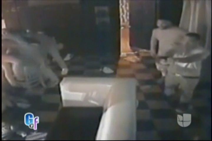 Captado En Video: Rapero Disparando En Una Discoteca