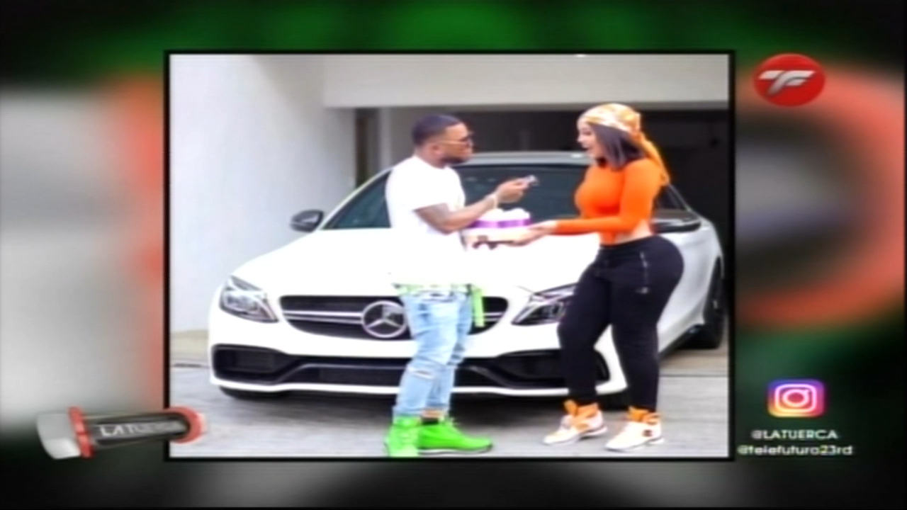 Tremendo Regalo Que Le Hizo Musicólogo A Su Pareja Ana Carolina