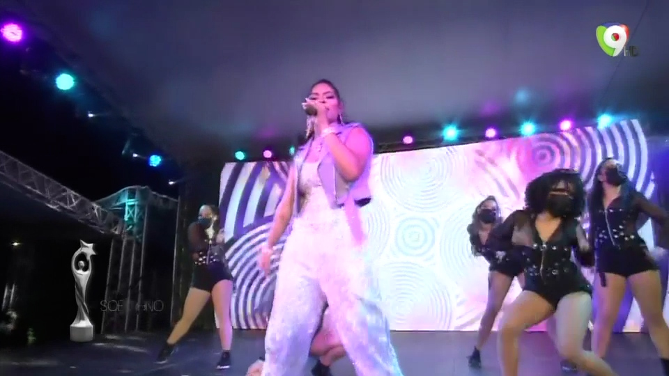 Presentación De Jay Menez Y La Ross Maria En Premio Soberano 2021