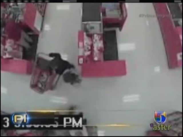 Sale A Luz Video De Hombre Que Apuñalo Varias Personas En Una Tienda #Video