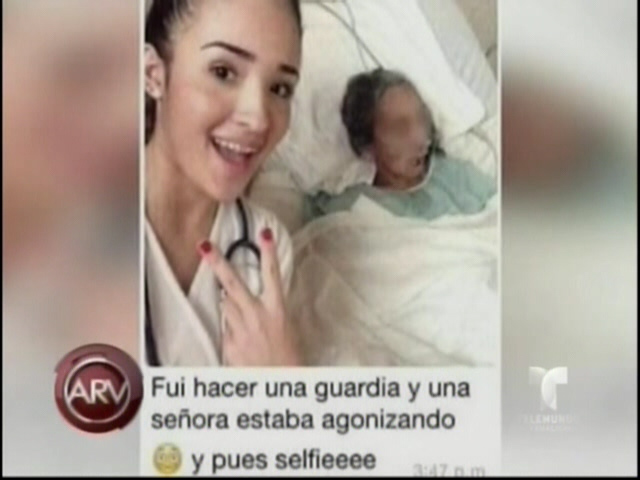 Estudiante De Medicina Se Toma Un Selfie Con Una Paciente Agonizante