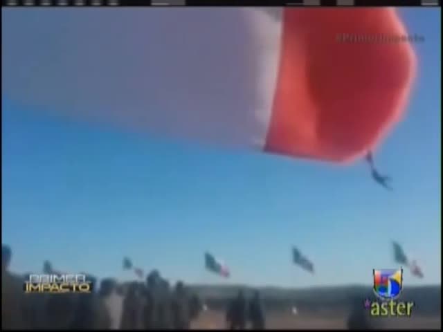 Soldado Es Elevado Por Los Cielos Por Una Bandera #Video