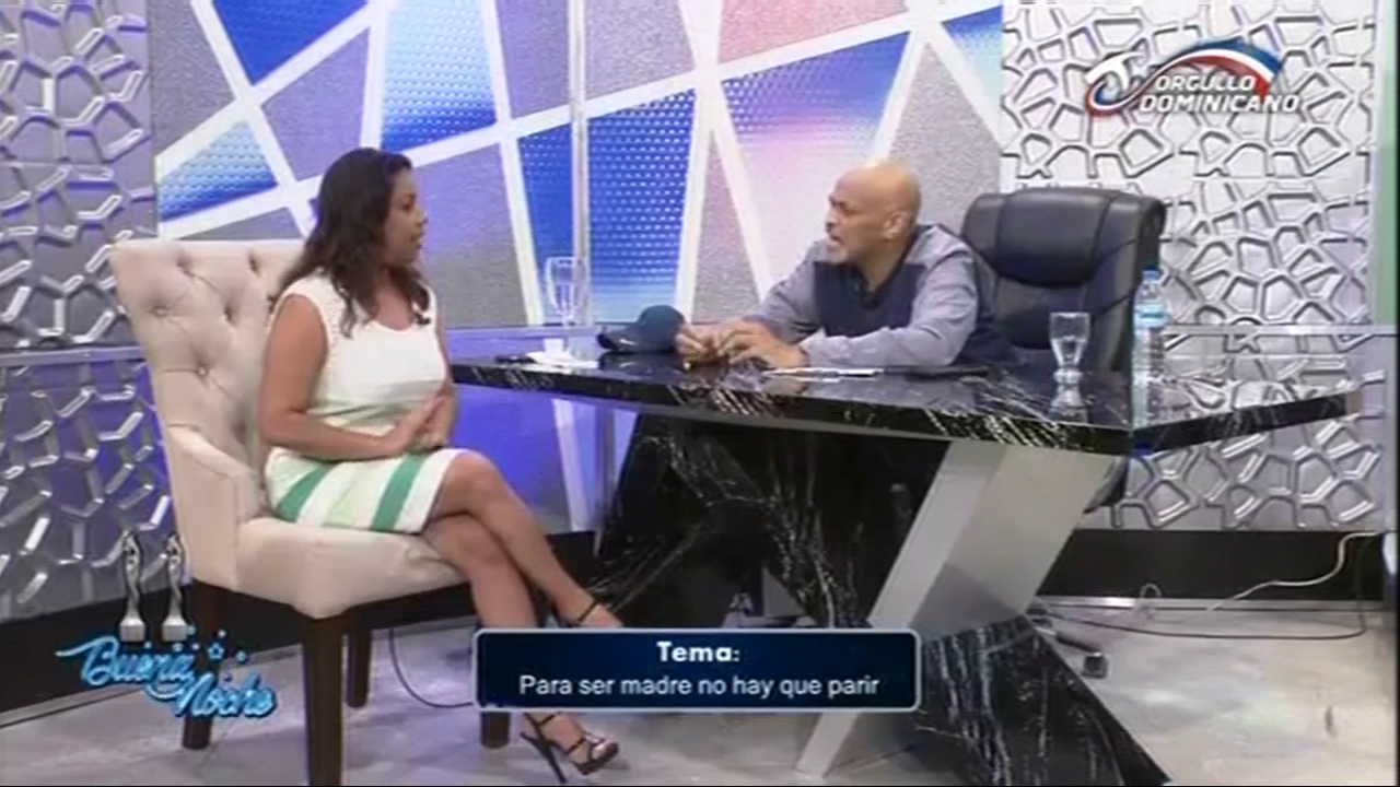 Con Nosotros Juana Núñez / Conferencista: Para Ser Madre No Hay Que Parir En Buena Noche TV