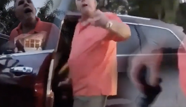 No Le Fue Bien A Este Hombre Por Estar Amenazando Con Arma En Manos