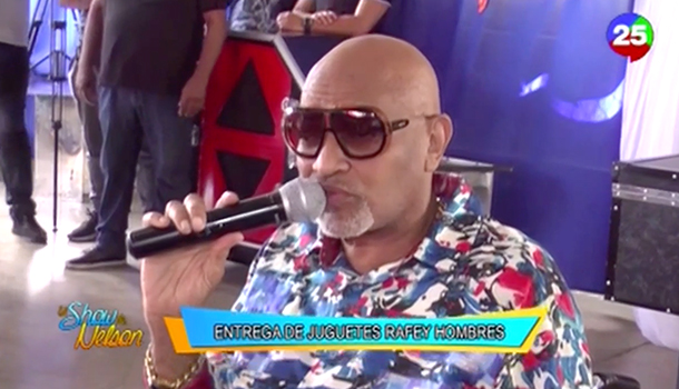 El Cocodrilo Regaló Juguetes En Rafey Hombre, Santiago